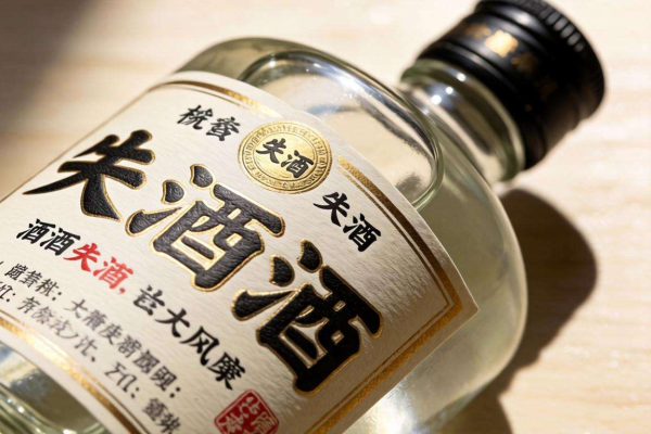 掌握这些方法，轻松辨别白酒真假
