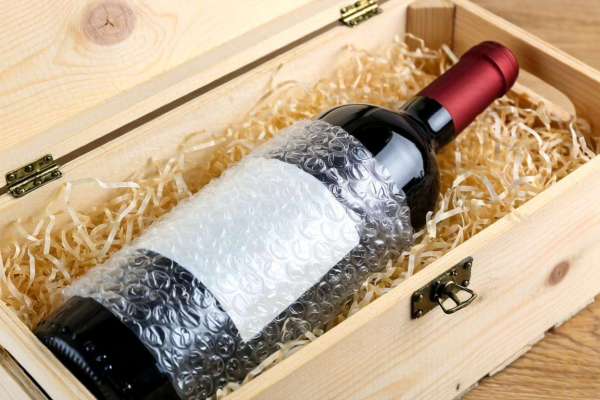 红酒安全包装运输攻略：保障佳酿完好抵达目的地