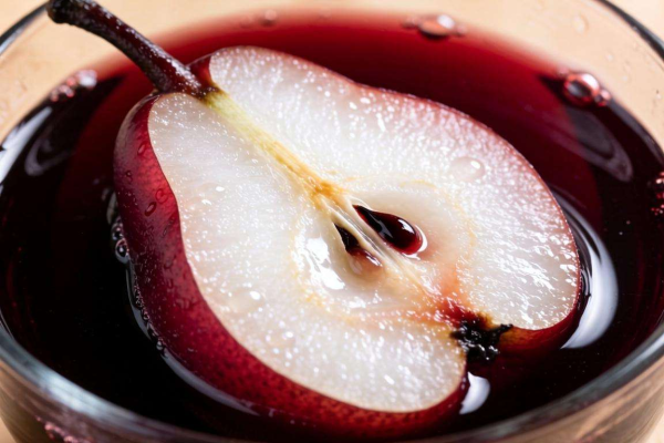 红酒雪梨养颜秘诀大揭秘,开启由内而外的美丽焕变