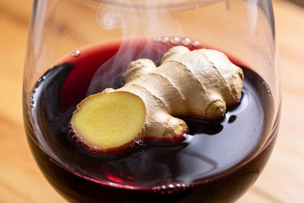 红酒放姜能治感冒吗？探究红酒与姜搭配对感冒的作用