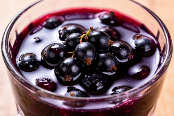 红酒搭配这些水果饮用佳，快来解锁美味新组合！