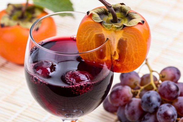 吃柿子后喝红酒如何化解不适？这些方法值得一试