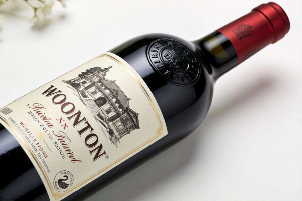 木桐酒庄红酒口感揭秘：是醇厚馥郁还是清新灵动？